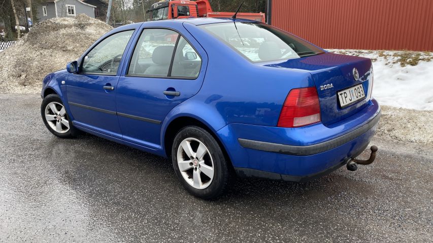 661515-3 Volkswagen BORA 1.6, 2002 - Reg. No: TPJ093 - Renovation object