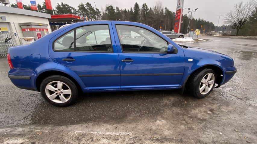 661515-6 Volkswagen BORA 1.6, 2002 - Reg. No: TPJ093 - Renovation object