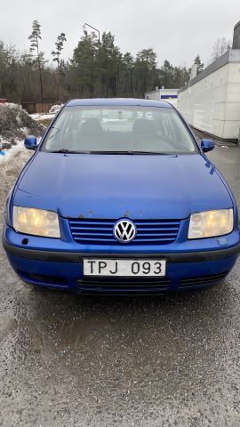661515-8 Volkswagen BORA 1.6, 2002 - Reg. No: TPJ093 - Renovation object