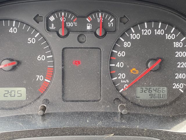 661515-22 Volkswagen BORA 1.6, 2002 - Reg. No: TPJ093 - Renovation object