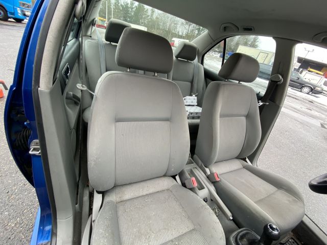 661515-27 Volkswagen BORA 1.6, 2002 - Reg. No: TPJ093 - Renovation object