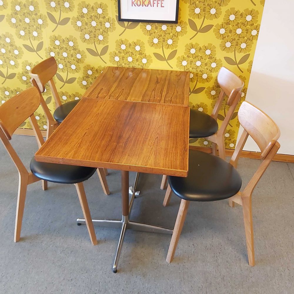578439-2 Café furniture