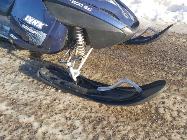 578470-10 Snowmobile Lynx Adventure GT 600Sdi -07 FFL561