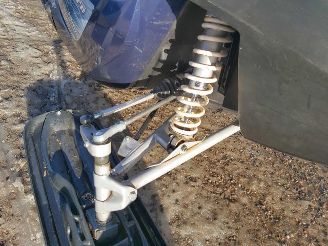 578470-11 Snowmobile Lynx Adventure GT 600Sdi -07 FFL561