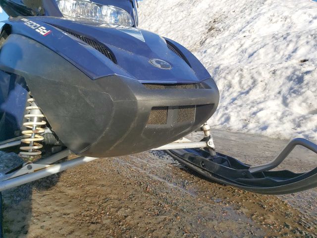 578470-20 Snowmobile Lynx Adventure GT 600Sdi -07 FFL561