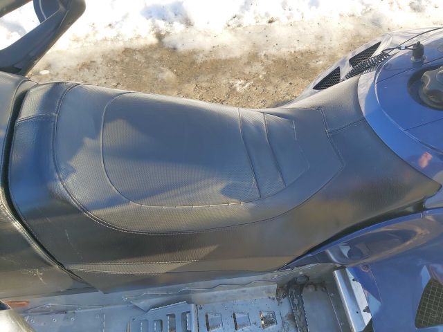 578470-26 Snowmobile Lynx Adventure GT 600Sdi -07 FFL561
