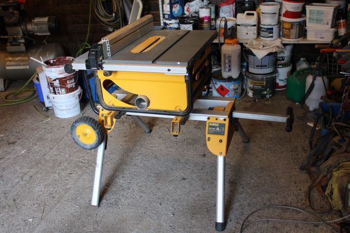 719473-2 Table saw, DeWalt DWE745 with stand