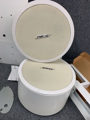 758515-6 Speakers and power amplifiers Bosch and Bose