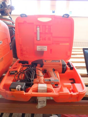 755119-2 Bolt pistol SPIT PULSA 700P