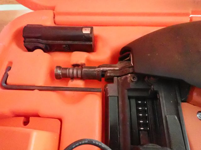 755119-5 Bolt pistol SPIT PULSA 700P