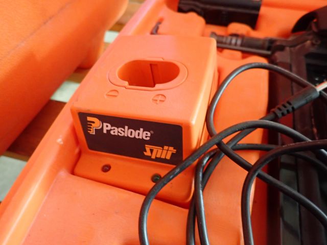 755119-7 Bolt pistol SPIT PULSA 700P