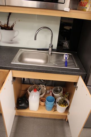 764408-10 Complete kitchen, 2 dishwashers, 3 micro, 3 refrigerators 60x210x90 cm