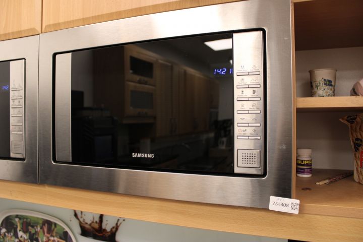 764408-11 Complete kitchen, 2 dishwashers, 3 micro, 3 refrigerators 60x210x90 cm