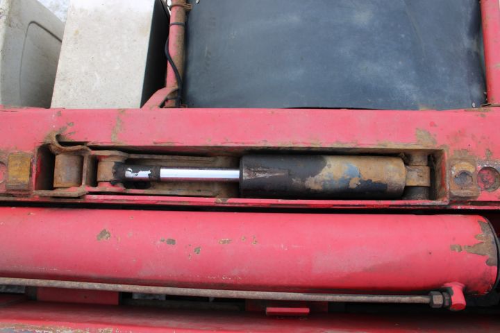 765576-30 Roll barrel changer with hook arm Volvo FH12-37 8X4 1999 414 hp