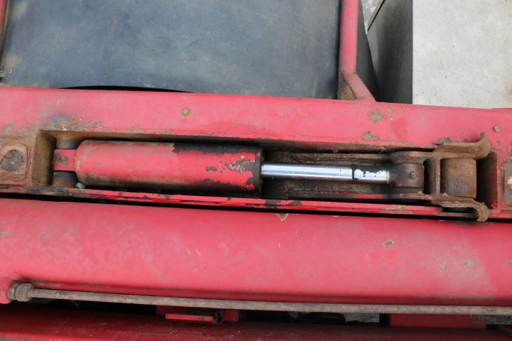 765576-31 Roll barrel changer with hook arm Volvo FH12-37 8X4 1999 414 hp