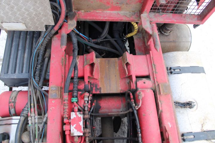 765576-32 Roll barrel changer with hook arm Volvo FH12-37 8X4 1999 414 hp