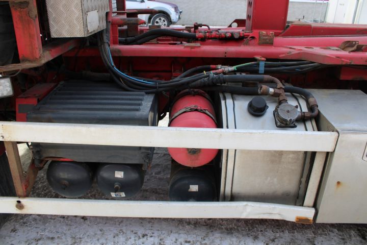 765576-35 Roll barrel changer with hook arm Volvo FH12-37 8X4 1999 414 hp