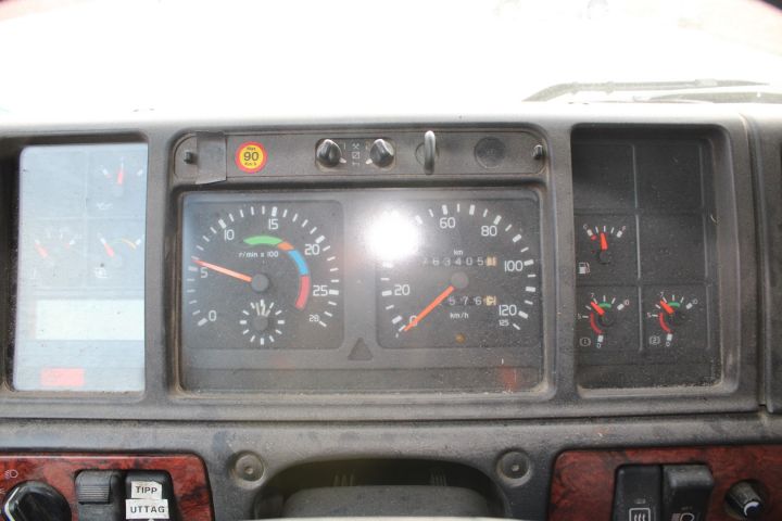 765576-47 Roll barrel changer with hook arm Volvo FH12-37 8X4 1999 414 hp