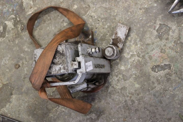 764414-1 Magnetic lifting block. Silverstone