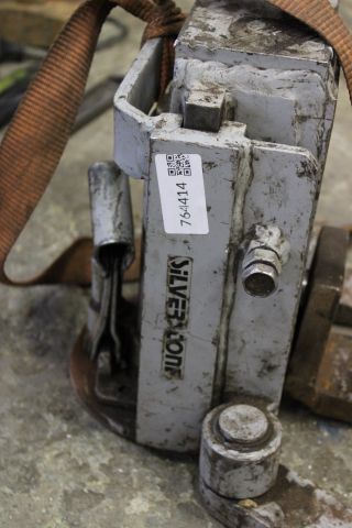 764414-2 Magnetic lifting block. Silverstone