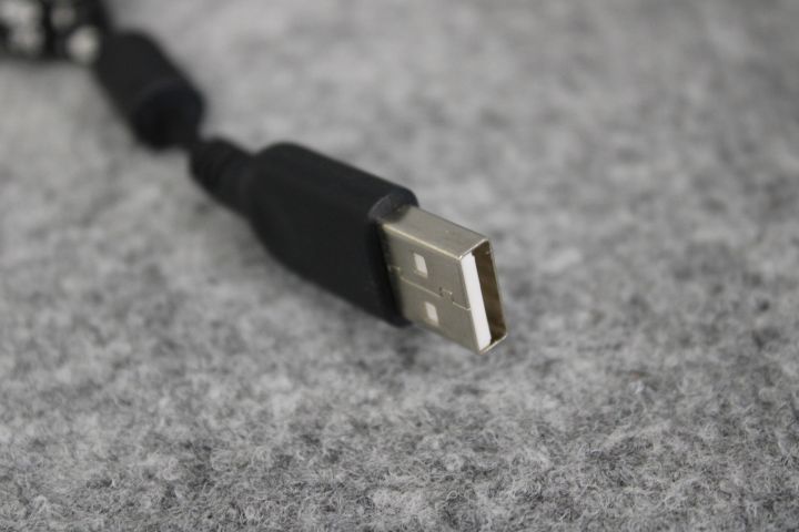 746293-11 Webcam - Logitech - Carl Zeiss Tessar HD 1080p