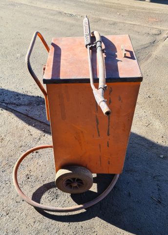 762704-5 KEW Water and sandblasting