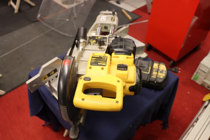 658998-3 Kap / Gersåg Dewalt DW017