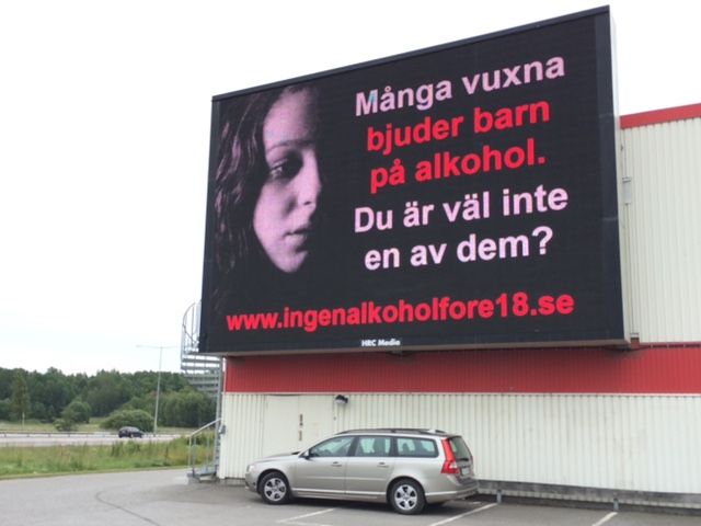 766463-3 Digital advertising screen 64 m2