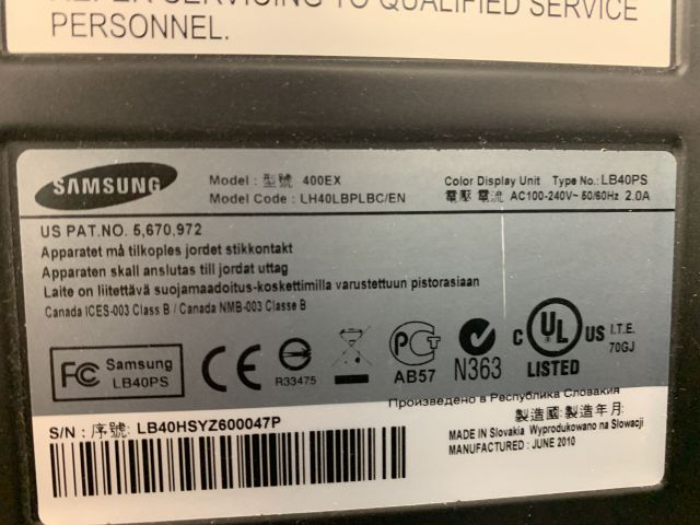 760053-10 Monitor Samsung 400EX -2010