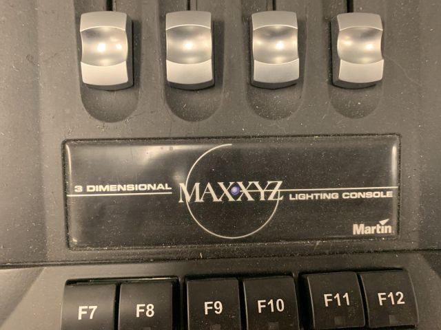 760059-2 Light control Martin Maxxyz 3d