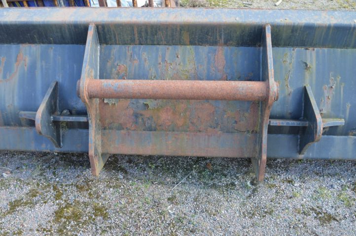 717619-4 Manitou scoop C3R1000, -06