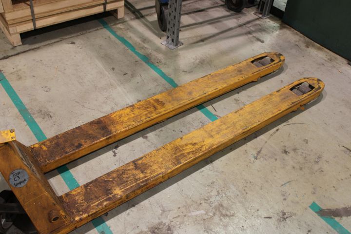 719544-4 Pallet puller long, 2200kg