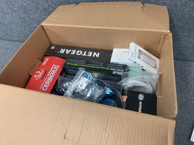 760089-2 IT materials, cables, headphones, etc.