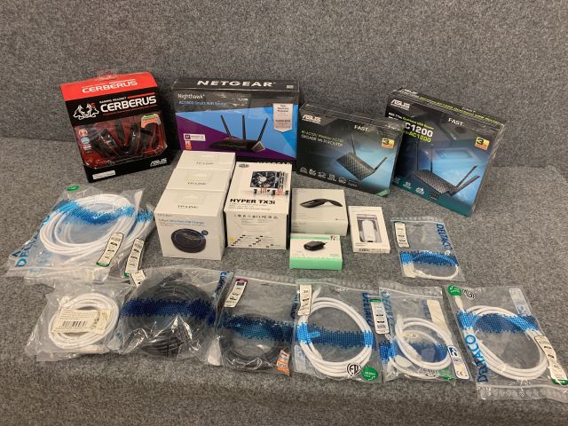 760089-1 IT materials, cables, headphones, etc.