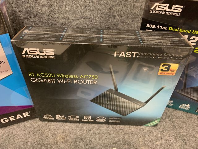 760089-5 IT materials, cables, headphones, etc.