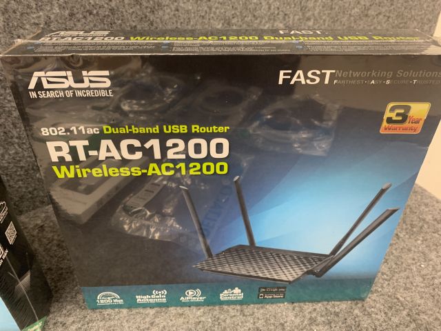 760089-6 IT materials, cables, headphones, etc.