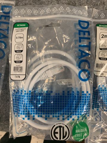 760089-9 IT materials, cables, headphones, etc.