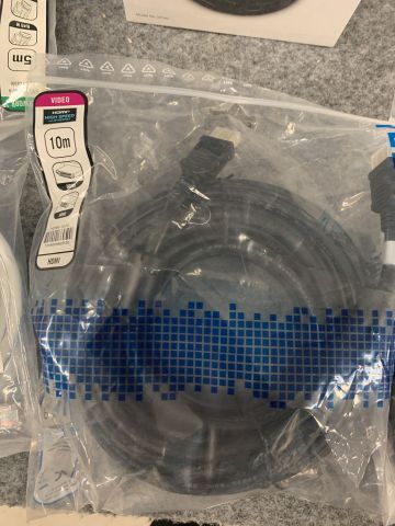 760089-12 IT materials, cables, headphones, etc.