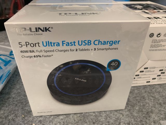 760089-15 IT materials, cables, headphones, etc.