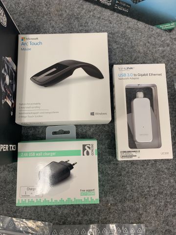 760089-18 IT materials, cables, headphones, etc.