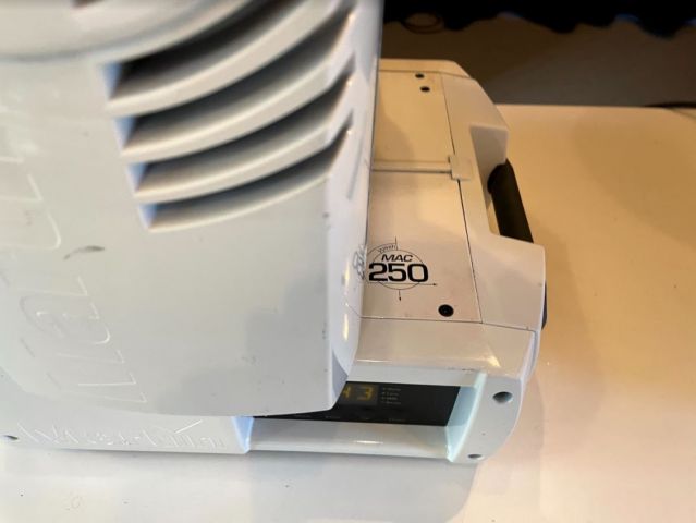 717625-3 Martin MAC 250, 5 pcs krypton, 4 pcs wash with flight case