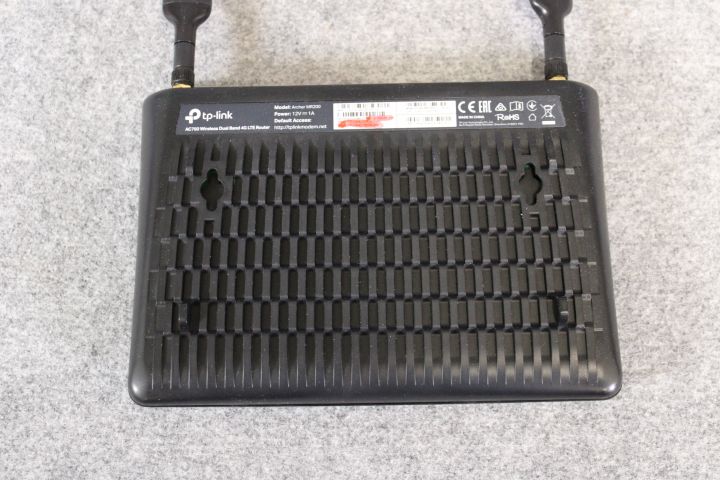 662052-8 Router - TP-Link AC750, Archer MR200