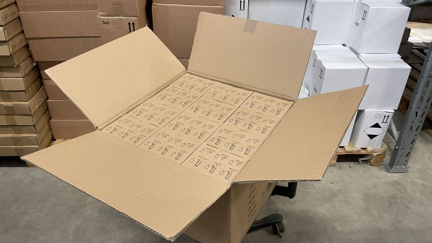 767303-3 60 pcs Automatic handsprit dispenser