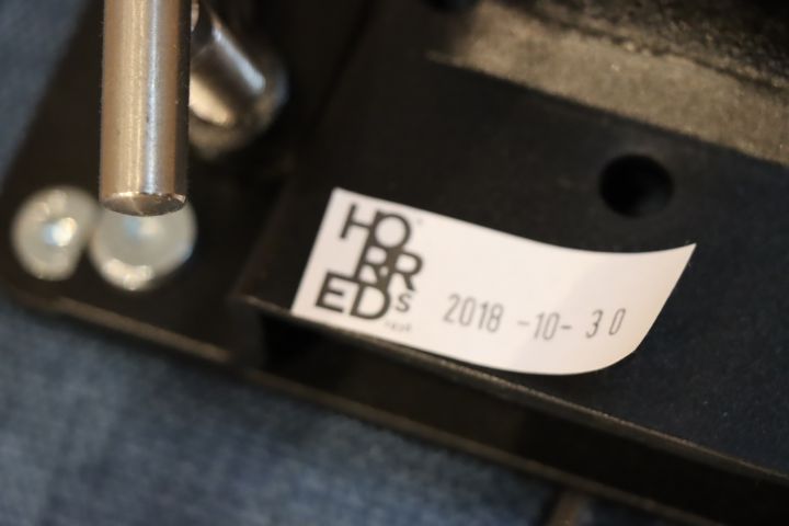 659038-6 Raise / lower desk / design table with desk chair