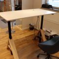 659038-1 Raise / lower desk / design table with desk chair