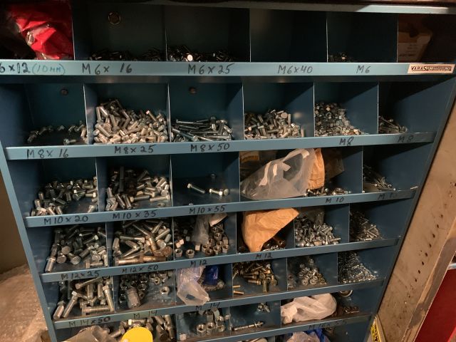 758545-26 Verkstadsinredning och innehåll