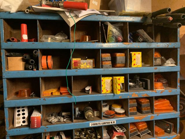 758545-30 Verkstadsinredning och innehåll