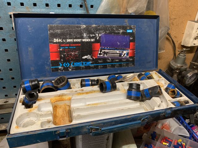 758545-35 Verkstadsinredning och innehåll