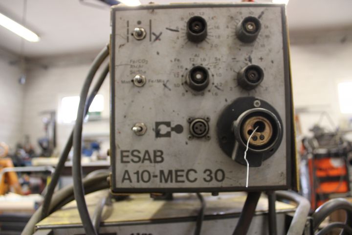 764558-6 MIG welder with feeder ESAB LAG 400