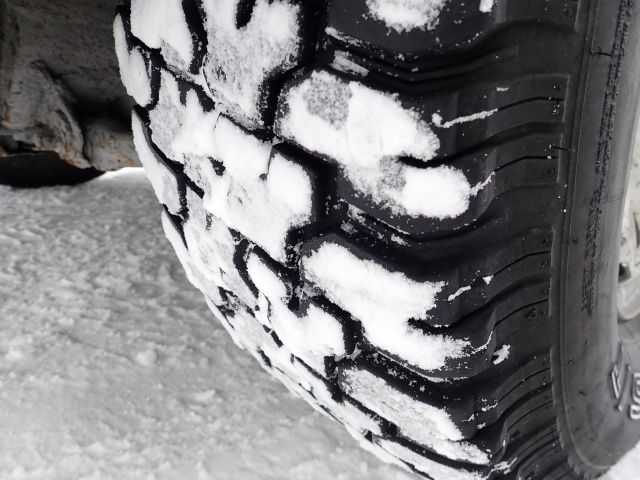 687402-10 A-Tractor Toyota Hilux -2011 Reg: MFE081